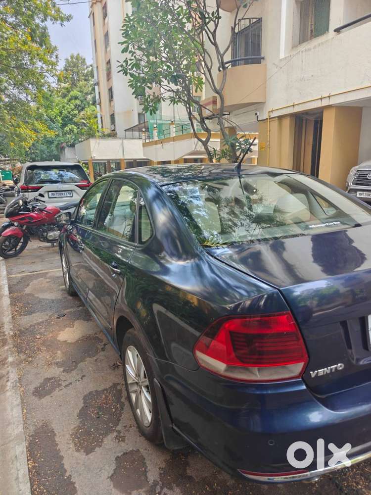 Volkswagen Vento Tsi Dsg (2015)  Automatic - Petrol + Cng  72,130 K