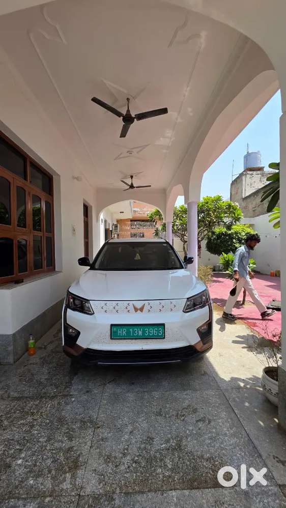 Mahindra Xuv400 2023 Electric Well Maintained