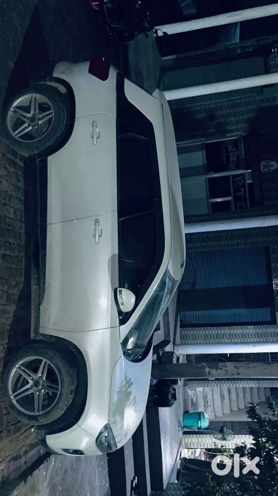Maruti Suzuki Brezza 2021 Manual With 18 Inchi Alloy Wheels