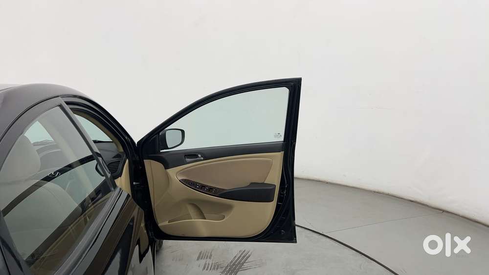 Hyundai Verna 1.6 Vtvt At S, 2016, Petrol
