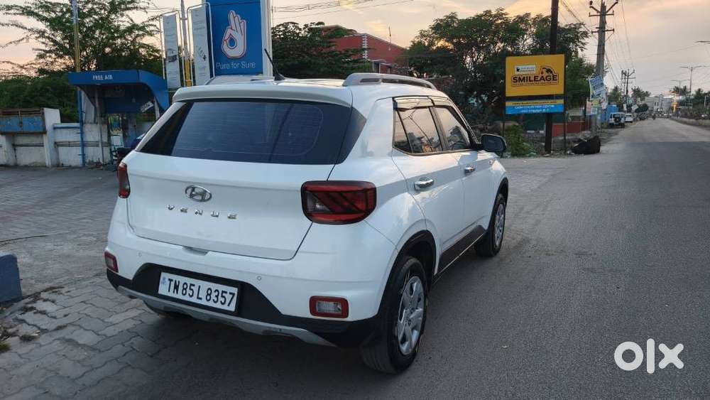 Hyundai Venue 1.2 S (o), 2020, Petrol