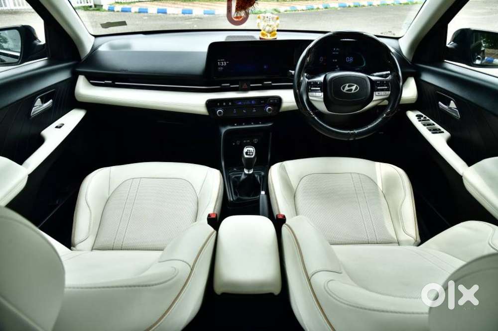 Hyundai Verna 1.5 Mpi Mt Sx (o), 2024, Petrol