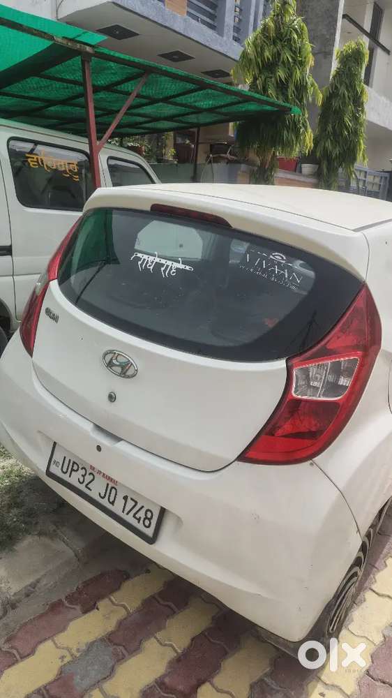 Hyundai Eon Era+ 2017 Petrol Manual Car