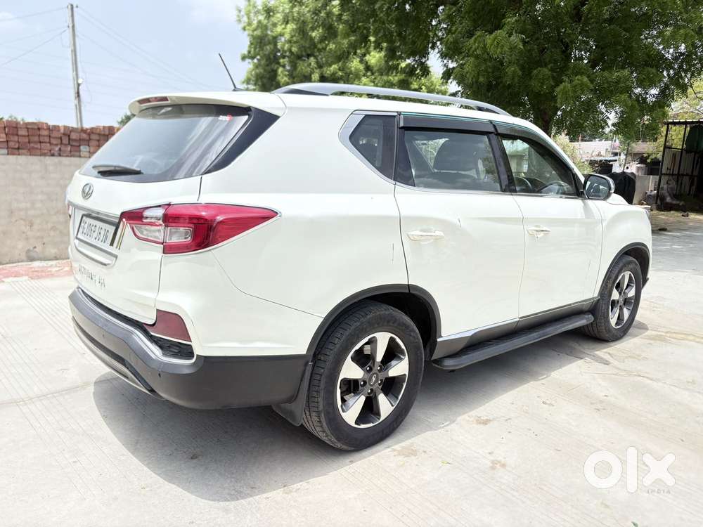 Mahindra Alturas G4 4x2 At, 2022, Diesel