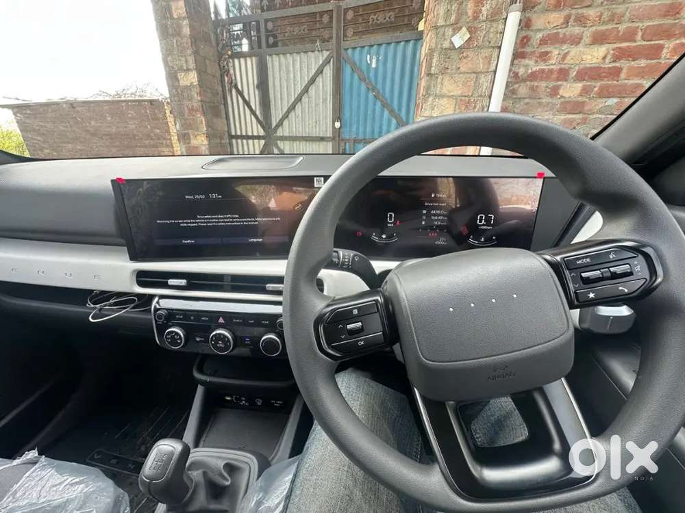 Hyundai New Venue Hx 5 2025 Petrol Well Maintained