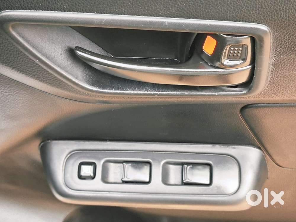 Maruti Suzuki Swift 1.2 Lxi (o), 2019, Petrol