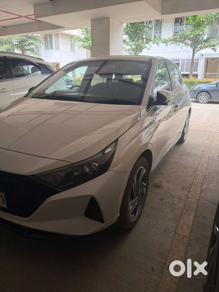 White Hyundai I 20 Asta Optional Fir Sale In Good Condition