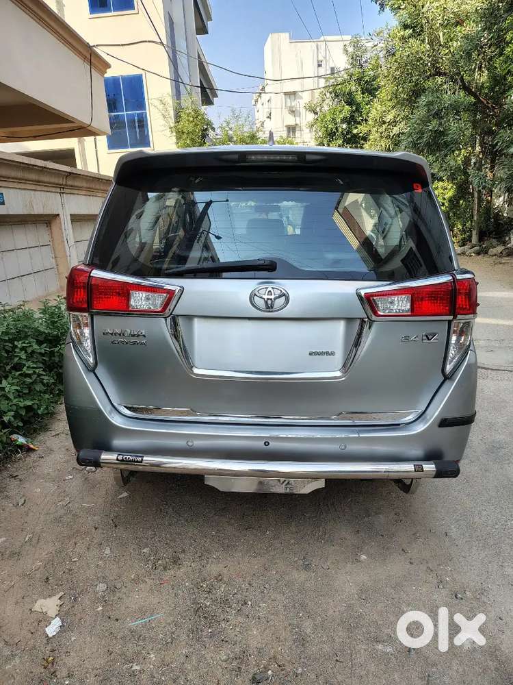 Toyota Innova Crysta 2016 Diesel 215000 Km Driven