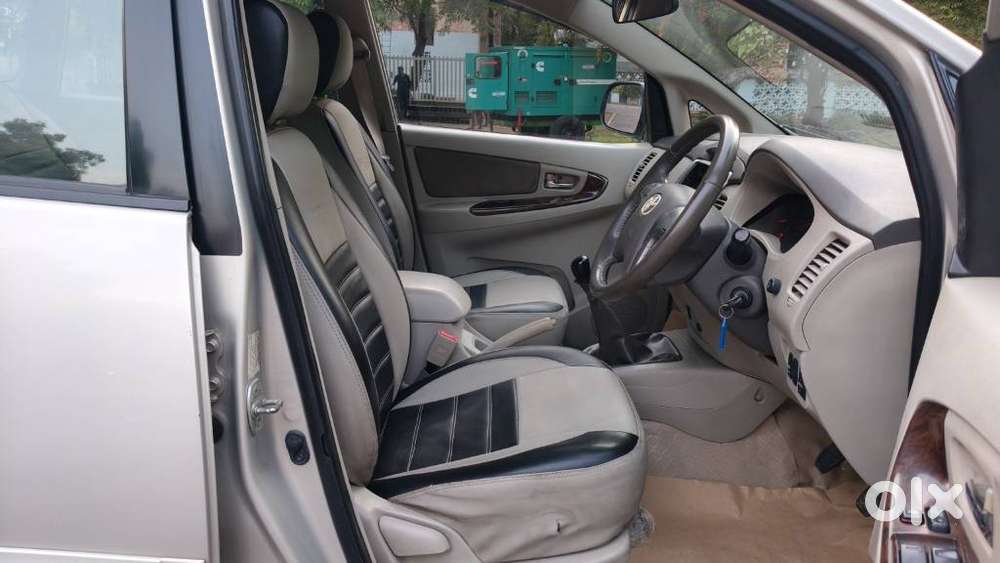 Toyota Innova 2.5 V 7 Str, 2012, Diesel