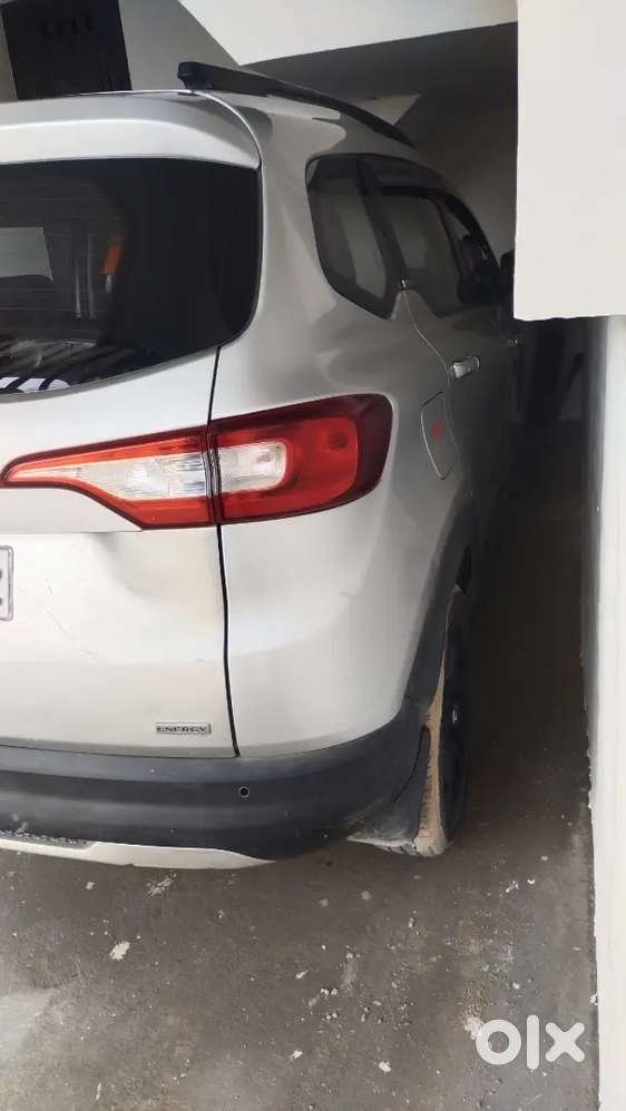Renault Triber Rxz 2021 Dual Tone