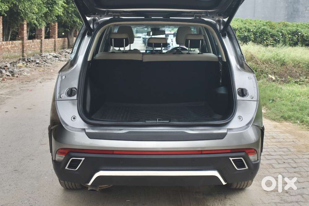 Mg Hector Plus Sharp Pro 1.5 Turbo Petrol Cvt 6 Str, 2025, Petrol