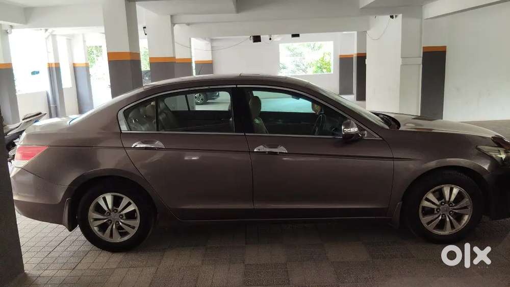 Honda Accord Petrol 2011 Model