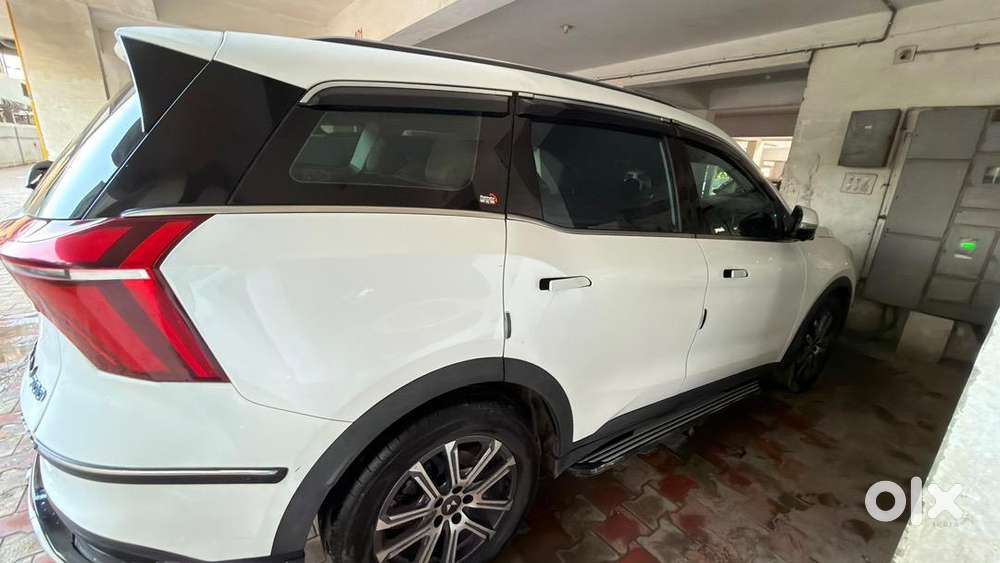 Mahindra Ax7 Luxury Pack Diesel
