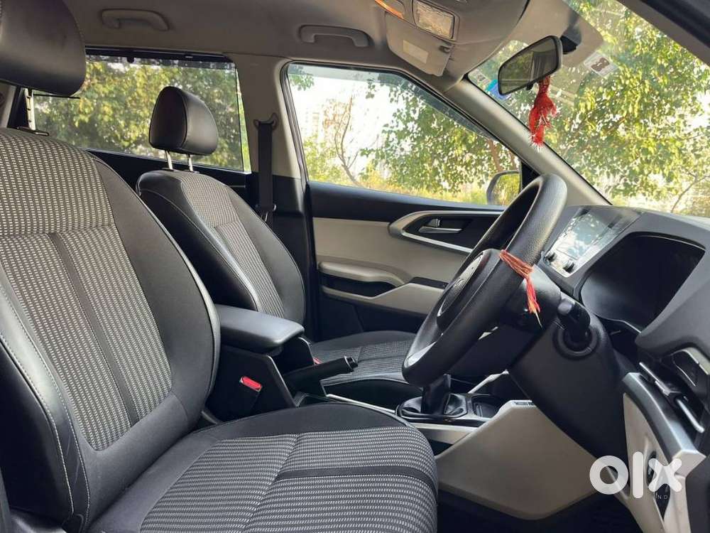 Kia Carens 1.5 Prestige Plus 7 Str Imt, 2023, Petrol
