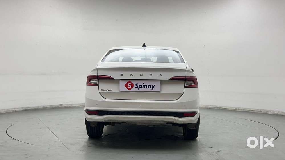Skoda Slavia Ambition 1.0l Tsi Mt, 2022, Petrol