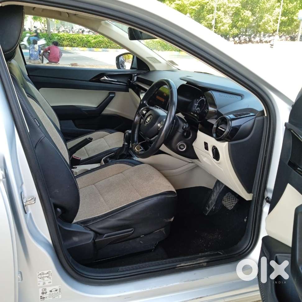 Skoda Slavia Ambition 1.0l Tsi At, 2022, Petrol