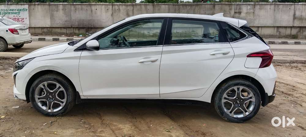 Hyundai I20 Sportz 1.2 Ivt, 2024, Petrol
