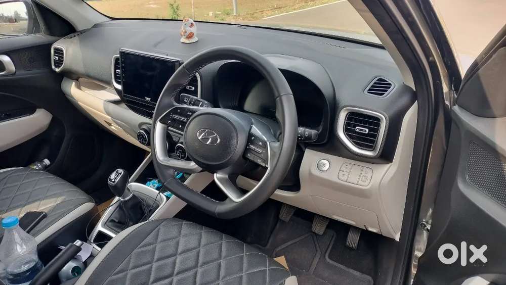 Hyundai Venue 2025 Diesel 19600 Km Driven