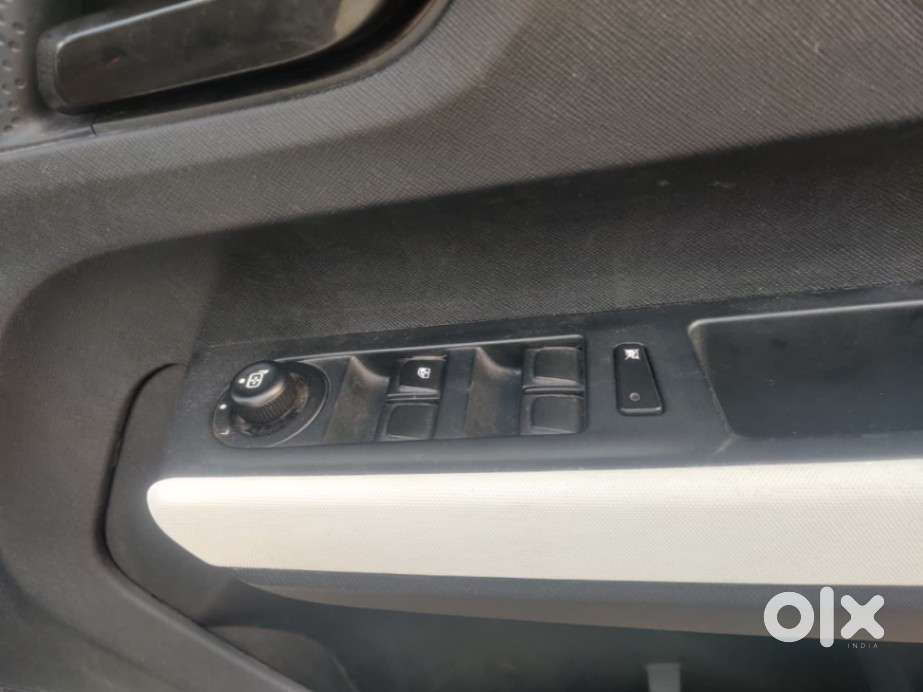 Tata Punch Accomplished Dazzle Sunroof Cng, 2023, Petrol