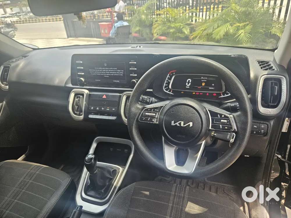 Kia Sonet 2024 Petrol Well Maintained