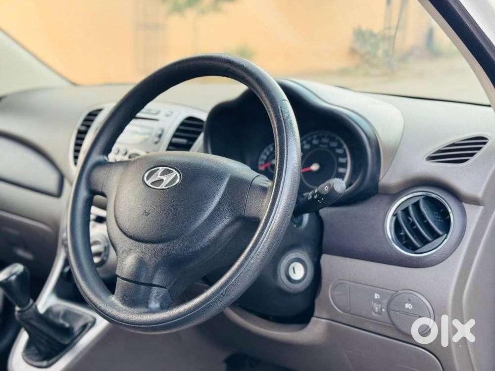 Hyundai I10 Sportz, 2014, Petrol