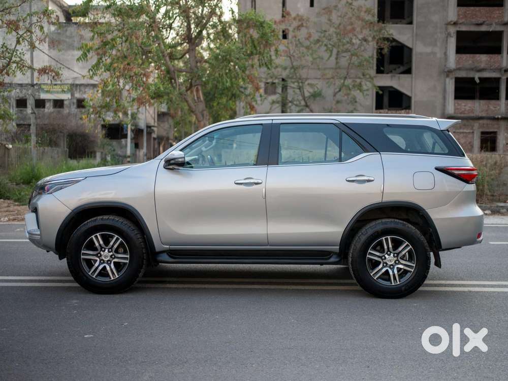 Toyota Fortuner 4x2 At 2.7 Petrol, 2022, Petrol