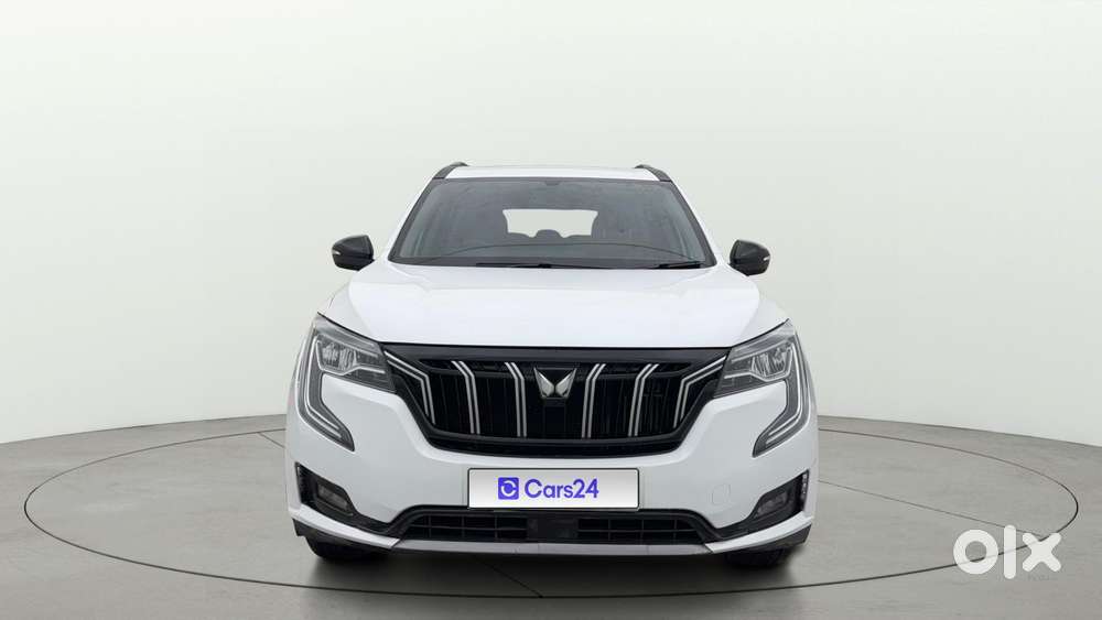 Mahindra Xuv700 2.0 Ax 5 Petrol Mt 7 Str, 2024, Petrol
