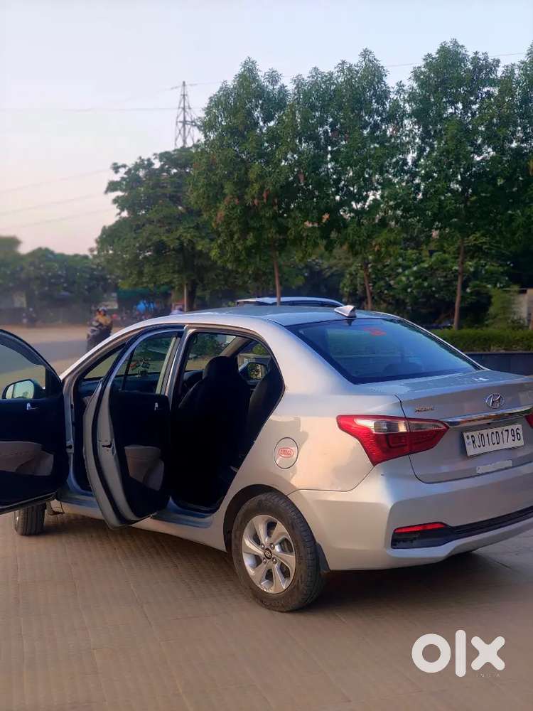 Hyundai Xcent 25 Ka Mileage Top Model Diesel Manual 2017 Year