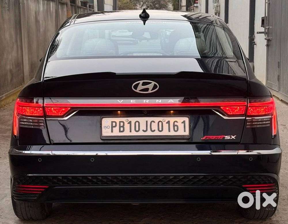 Hyundai Verna, 2023, Petrol