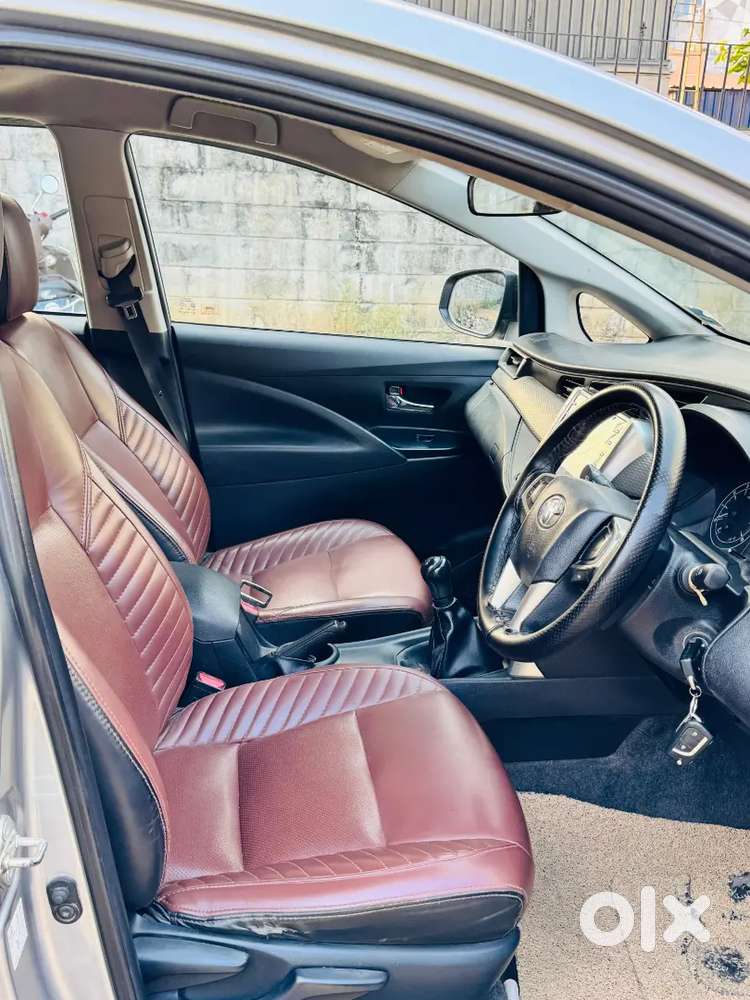 Toyota Innova Crysta 2022 Petrol 128000 Km Driven