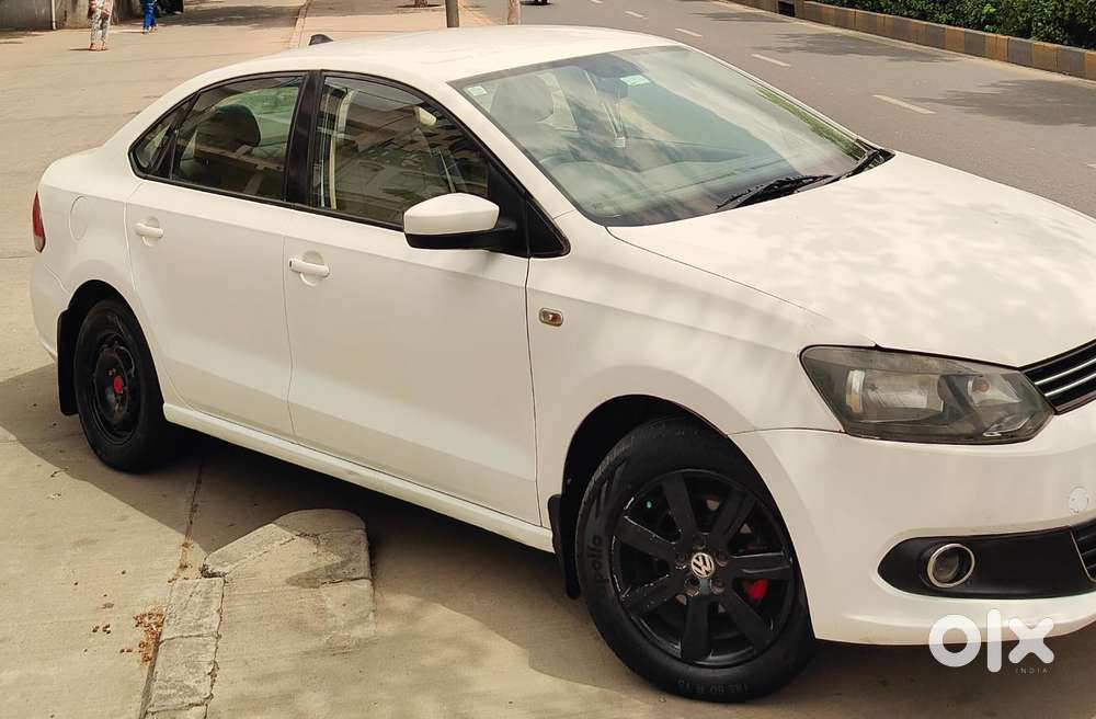 Volkswagen Vento 1.2 Highline Plus At 16 Alloy, 2011, Cng & Hybrids