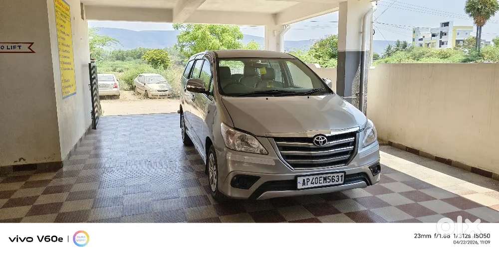 Toyota Innova 2015 Diesel 152000 Km Driven