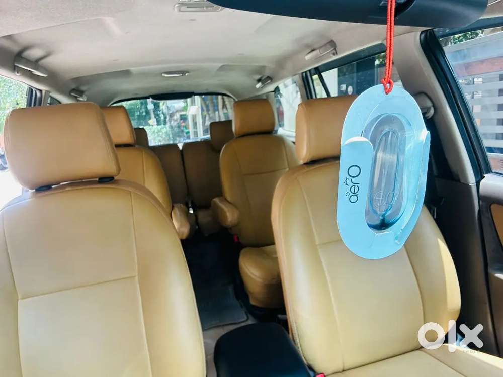 Innova Top Model. Complete Showroom Maintain