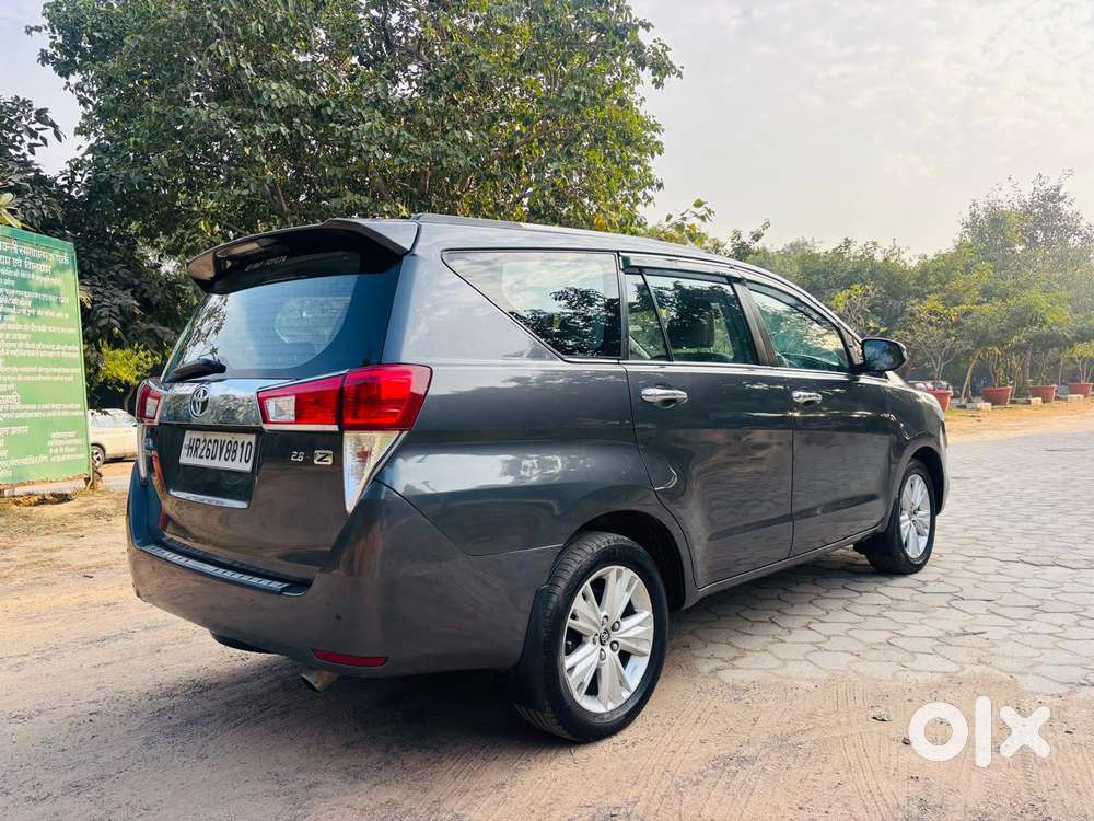 Toyota Innova Crysta