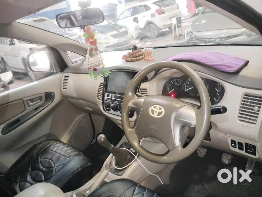 Toyota Innova 2.5 2014