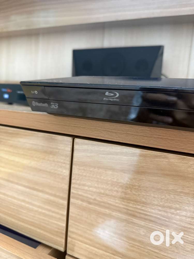 Sony BDV E-3100 Home theatre + Blu ray player