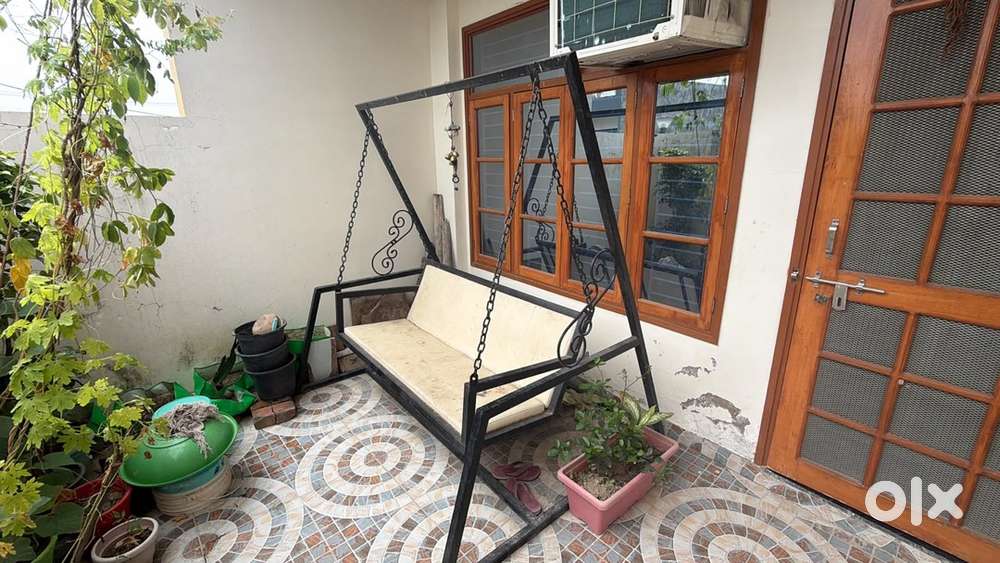 Jhula for house or garden 3 person sitting