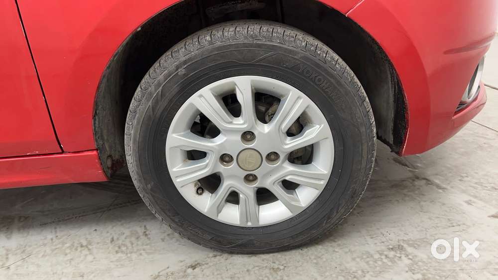 Tata Tiago Xza, 2018, Petrol