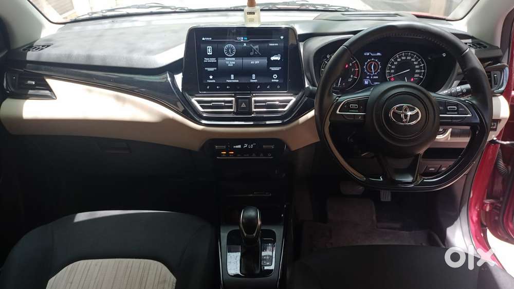 Toyota Glanza 1.2 V Amt, 2023, Petrol
