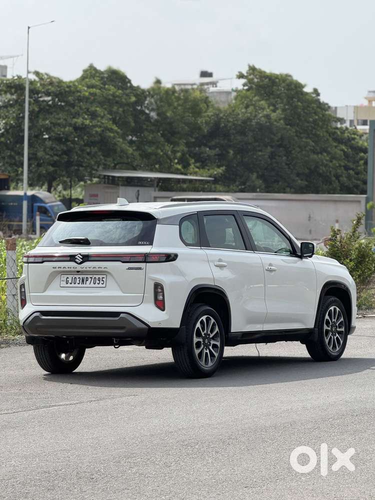 Maruti Suzuki Grand Vitara 1.5 Alpha Plus Intelligent Hybrid Ecvt, 2..