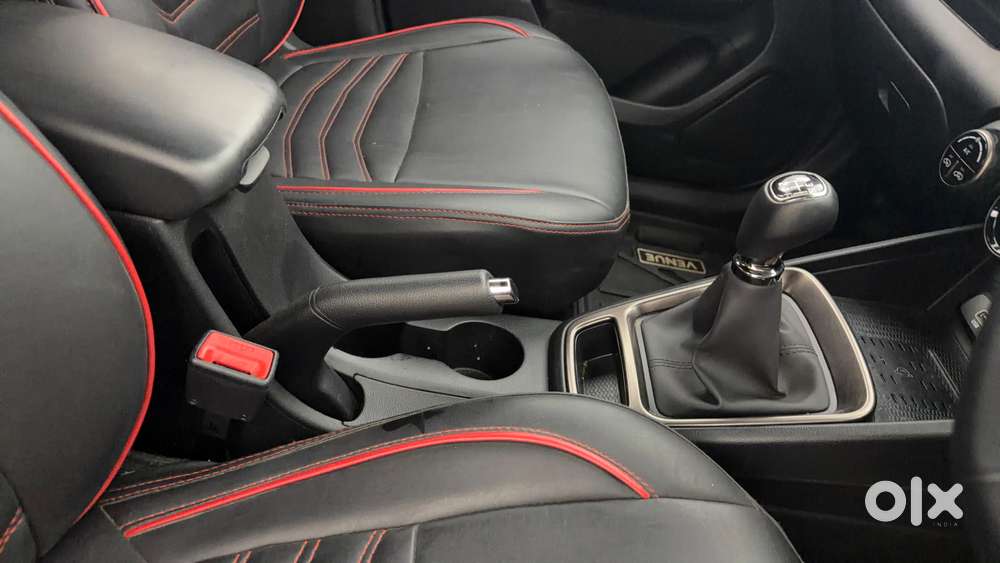Hyundai Venue Sx 1.2 Mt Knight Edition, 2024, Petrol
