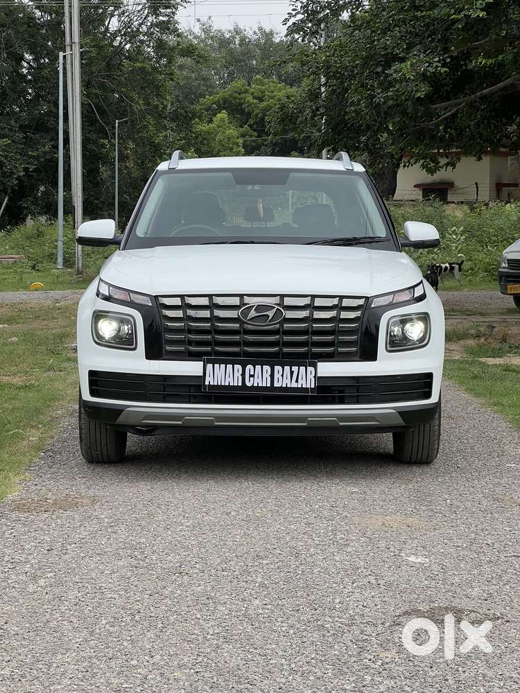 Hyundai Venue 1.2 S (o), 2024, Petrol