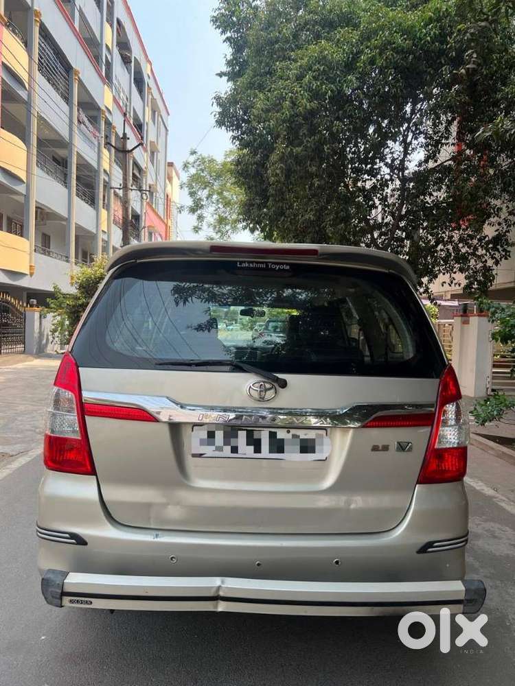 Toyota Innova 2.5 G (diesel) 8 Seater Bs Iv, 2016, Diesel