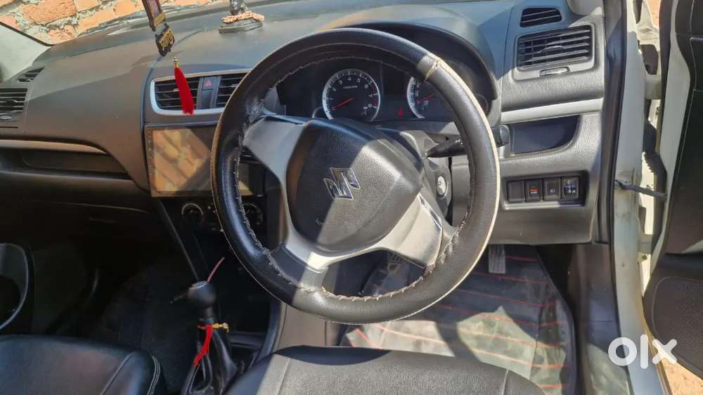 Maruti Suzuki Swift 2017 Petrol 74000 Km Driven