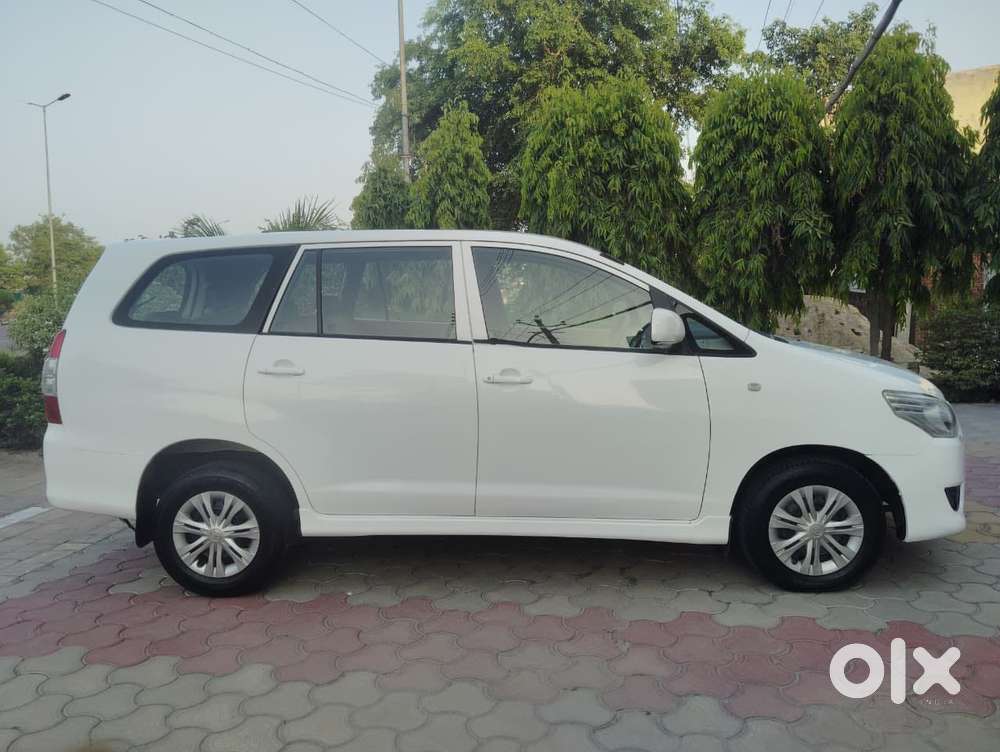 Toyota Innova 2.5 Gx 8 Str Bsiv, 2012, Diesel