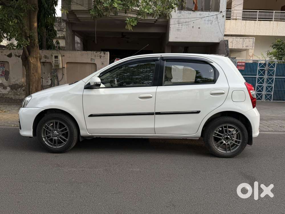 Toyota Etios Liva 1.2 Vx, 2017, Petrol