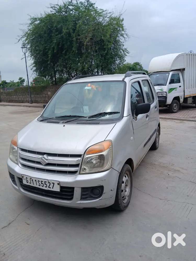 1 Rc Oner , Petrol Cng , Ac Chalu , Rc Ma Cng Entry Che ,tayar Sara