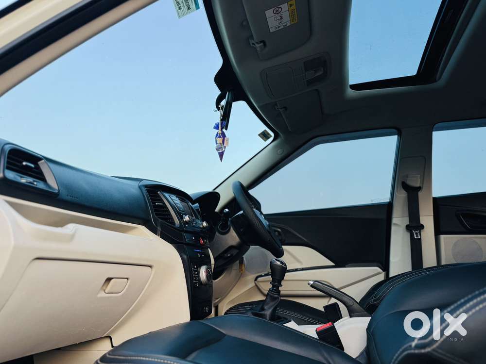 Mahindra Xuv300 W6 Diesel, 2023, Diesel