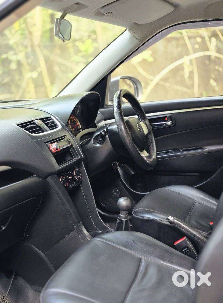 Maruti Suzuki Swift Vxi Optional, 2013, Petrol