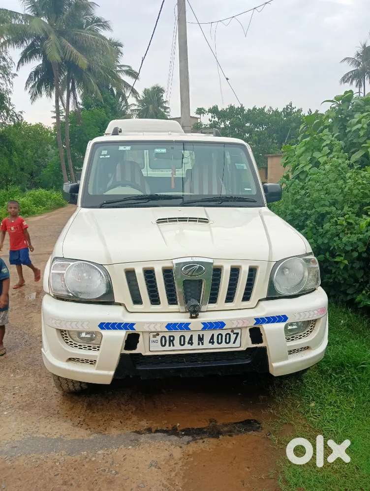 Mahindra Scorpio Classic 2012 Diesel 123000 Km Driven